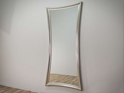 Большое прямоугольное зеркало